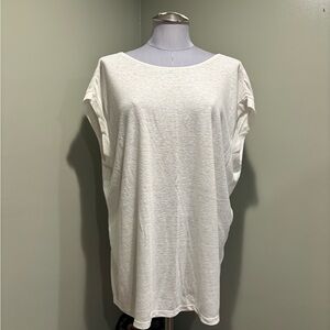 Banana Republic Ladies White Shortslweve Blouse.  Size Large.